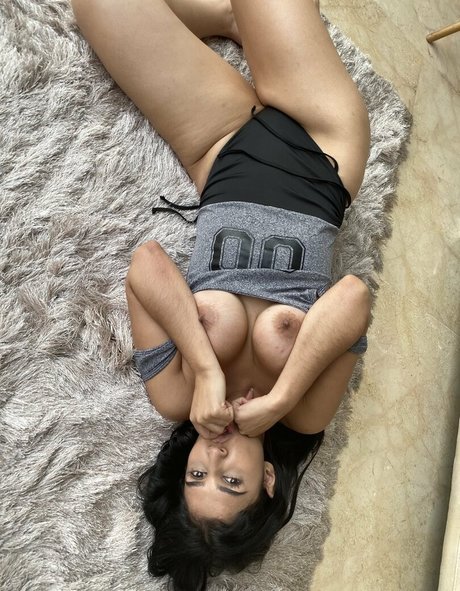 Naken läckt OnlyFans-bild av Malyia