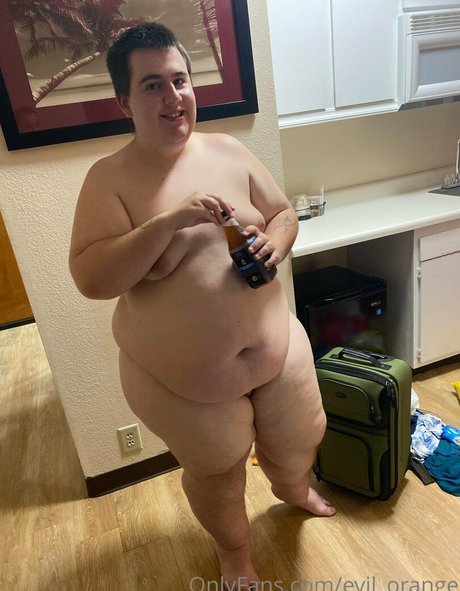 Naken läckt OnlyFans-bild av Evilorange