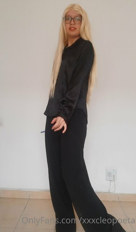 Naken läckt OnlyFans-bild av Xxxcleopoeta