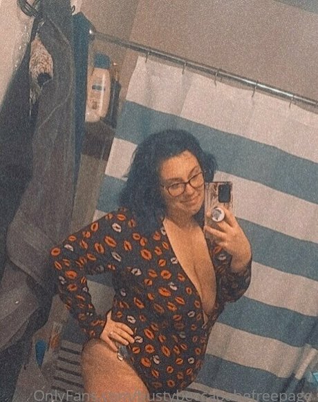 Nahá fotka uniklých OnlyFans od Miamoorefreepage