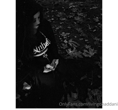 Nagie wyciekłe zdjęcie OnlyFans od Livingdeaddani