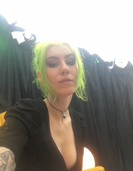 Danikaxix