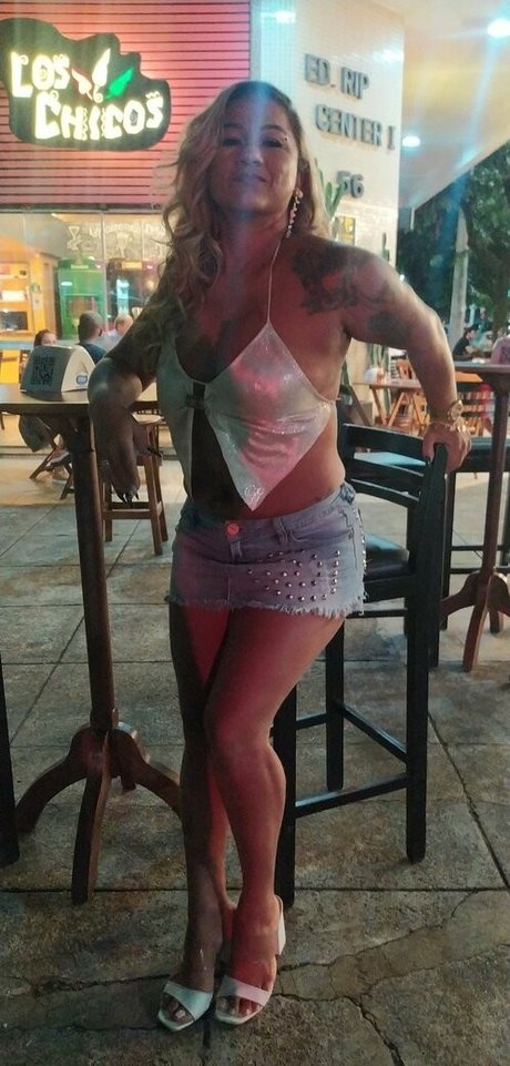 Naken läckt OnlyFans-bild av Grasiely Guanandy