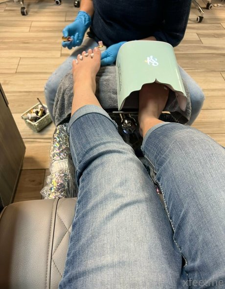 Naken läckt OnlyFans-bild av Xfeetme