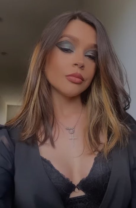 Naken lekkede OnlyFans-bilde av Thiessa Thiessita