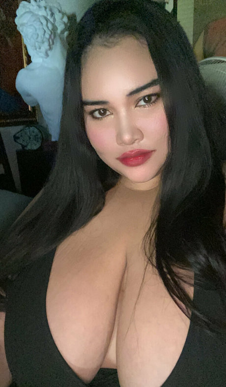 Badienana92 OnlyFansリークヌード写真