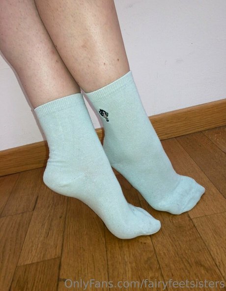 Обнаженная фотография утечки OnlyFans от Fairyfeetsisters