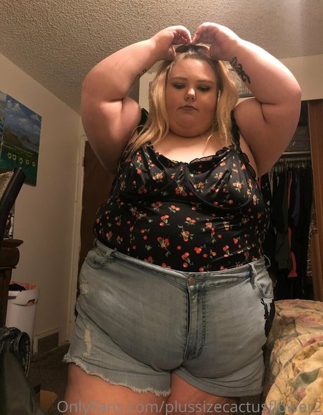 Plussizecactusflower2
