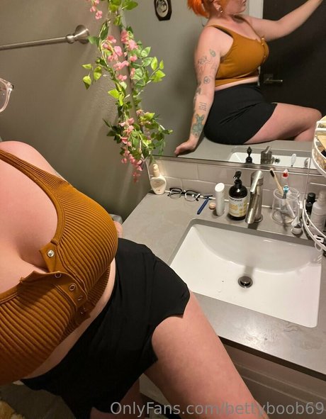 Foto desnuda filtrada de OnlyFans de Bettyboob69