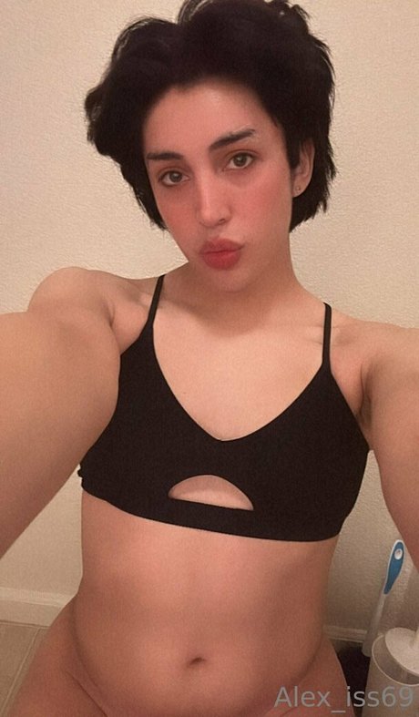 Alasti lekkinud OnlyFans-i pilt Alexiss69