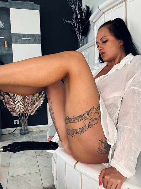 Naughtygirlfree