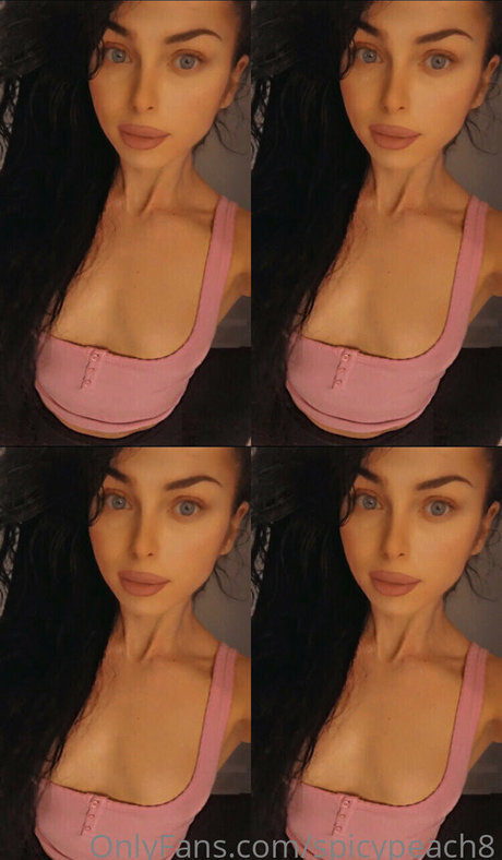 Foto di nudo di fuga di OnlyFans di Spicypeach8