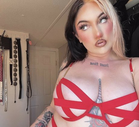 Naken lekkede OnlyFans-bilde av Mahryaaaa