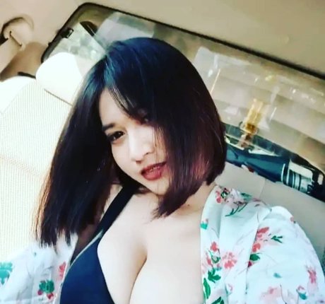 Nahá fotka uniklých OnlyFans od Warunee Thanyaphu