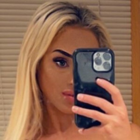 Naken lekkede OnlyFans-bilde av Fit Kitty