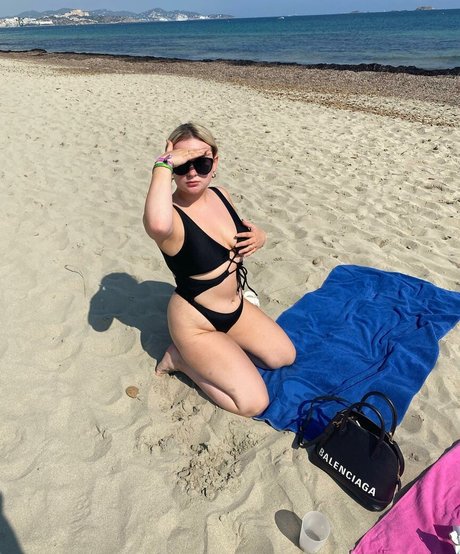 Nacktes geleaktes OnlyFans-Foto von Leanne Campbell