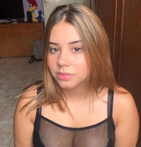 Alasti lekkinud OnlyFans-i pilt Miaandradee