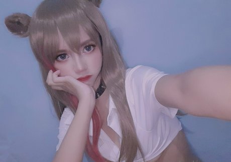 Nahá fotka uniklých OnlyFans od Machinegunkuro