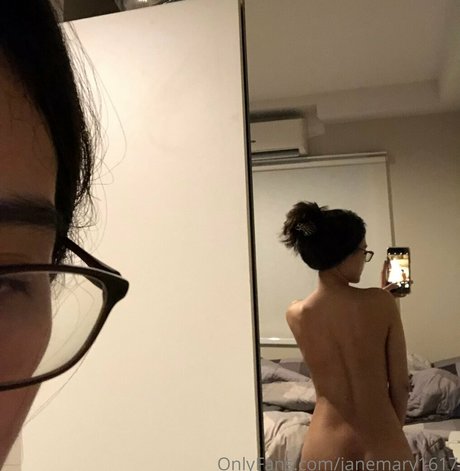 Naken lekkede OnlyFans-bilde av Janemary1617