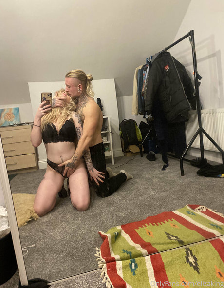 Naken läckt OnlyFans-bild av Elizaking