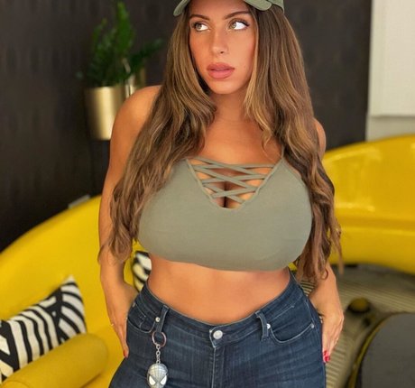 Tami Bar