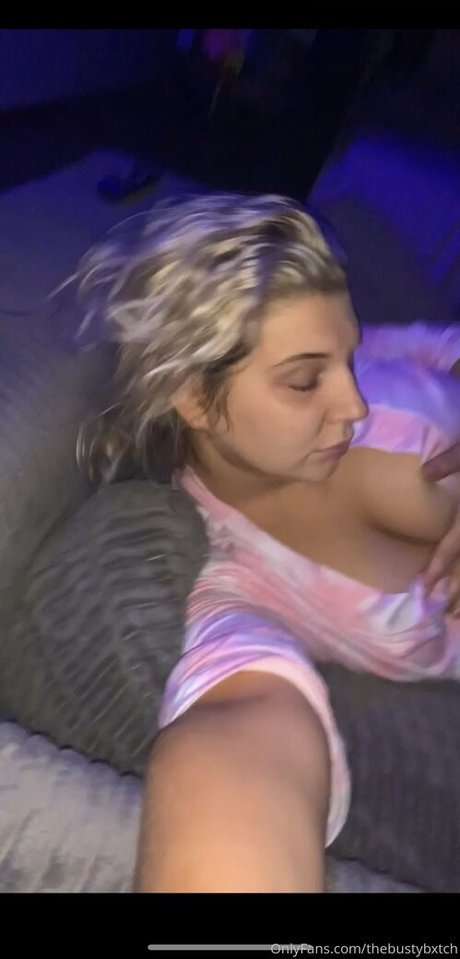 Nahá fotka uniklých OnlyFans od Thebustybxtch