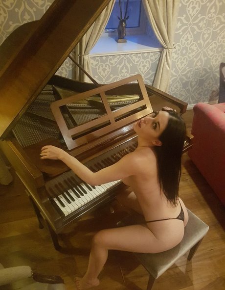 Naughtyrebecca1