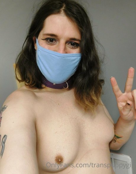 Nahá fotka uniklých OnlyFans od Marinamoonlight