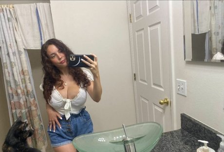 Laura Marie