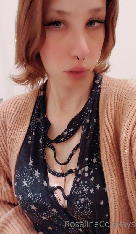 Nahá fotka uniklých OnlyFans od Rosalinechan