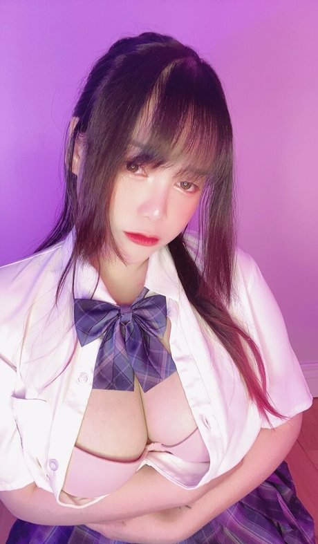 Alasti lekkinud OnlyFans-i pilt Nanaberry