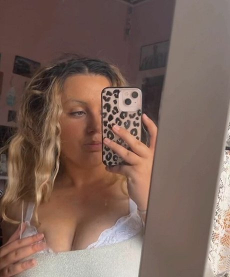 Photo nue de fuite OnlyFans de Emily J