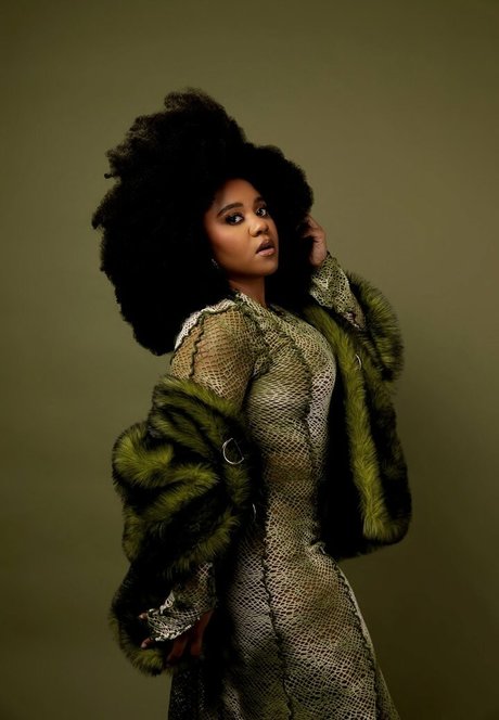 Anjelika Washington