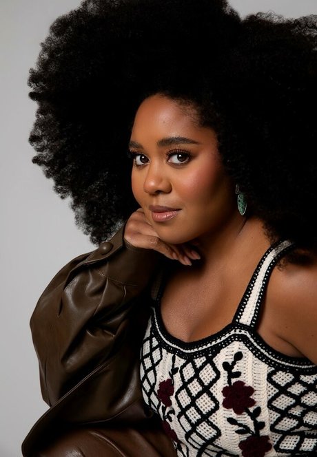Anjelika Washington