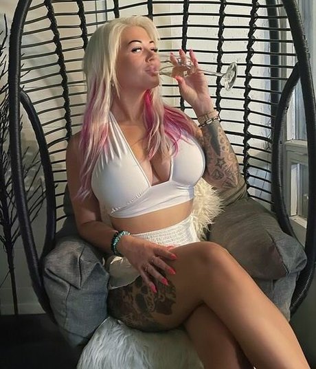 Naken läckt OnlyFans-bild av Jeaerbest