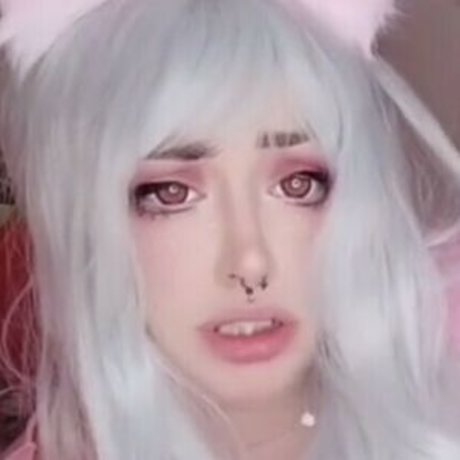 Naken läckt OnlyFans-bild av Strawbunnny