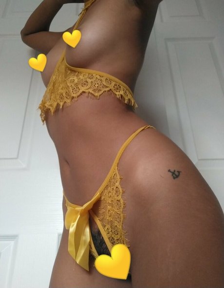 Foto di nudo di fuga di OnlyFans di Eeebydeeeby