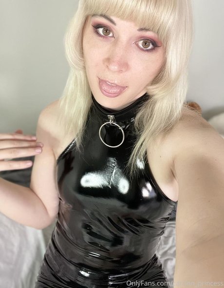 Naken läckt OnlyFans-bild av Carrionprincess