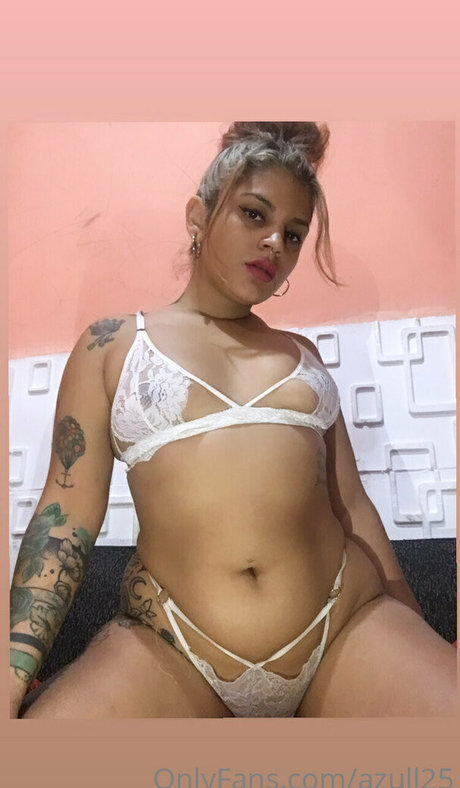 Hotblonde24