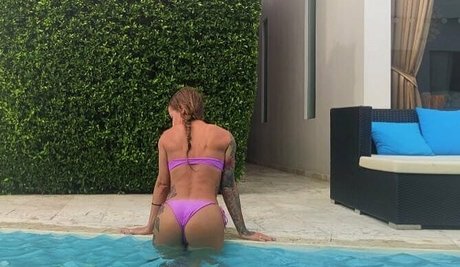 Beebeefitgirl