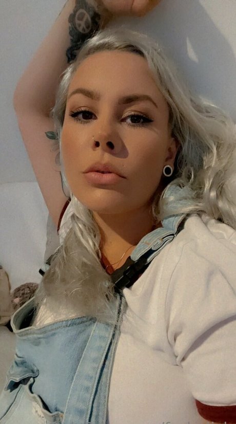 Foto desnuda filtrada de OnlyFans de Furbylish