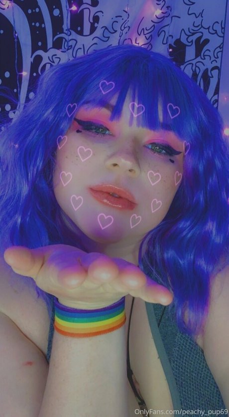 Naken läckt OnlyFans-bild av Peachypup69