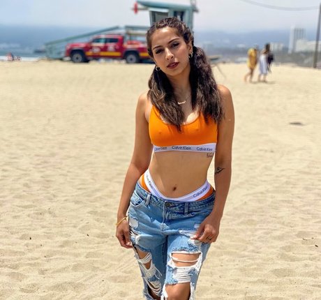 Foto desnuda filtrada de OnlyFans de Simmi Singh