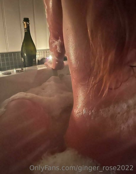 Nahá fotka uniklých OnlyFans od Gingerrose2022