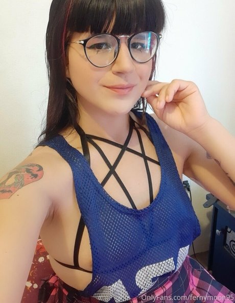 Nahá fotka uniklých OnlyFans od Fernymoon95