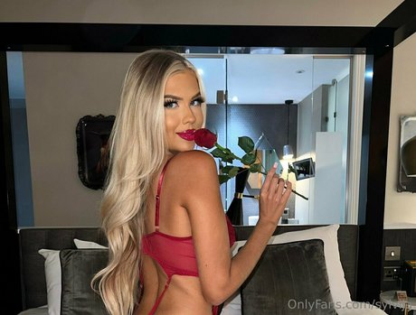 Naken läckt OnlyFans-bild av Sylvija