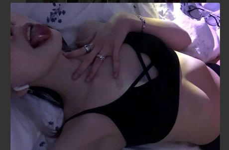Nahá fotka uniklých OnlyFans od Opshi