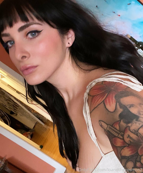 Nagie wyciekłe zdjęcie OnlyFans od Loandthecosmos2