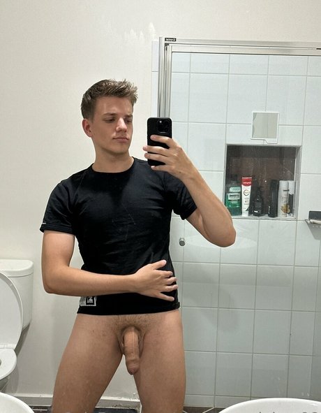 Youngaussieboy98