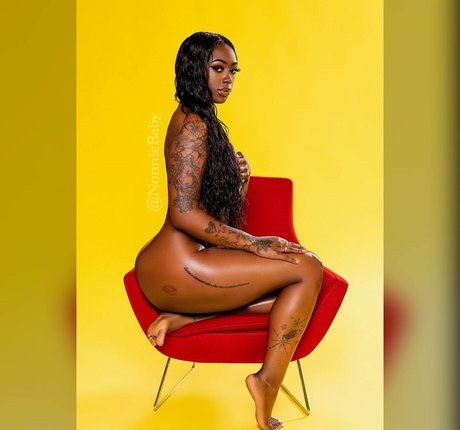 Nagie wyciekłe zdjęcie OnlyFans od Nonniebaby
